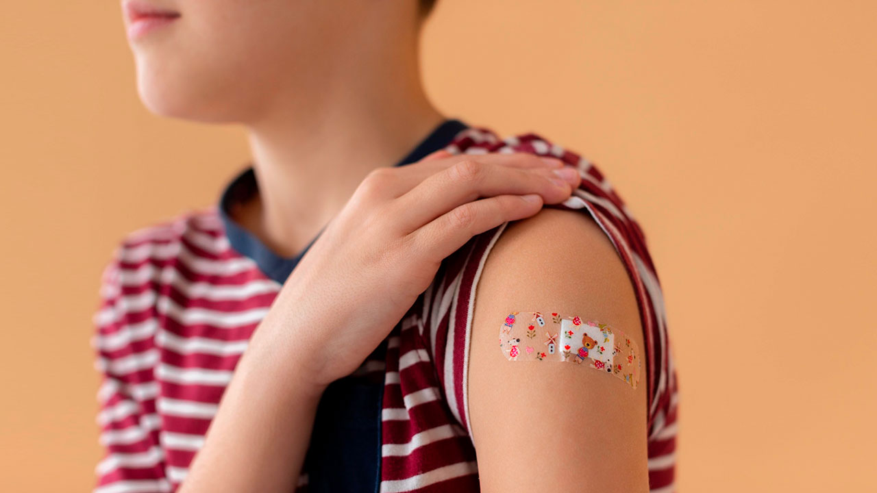 La Cofepris aprueba la vacuna de Pfizer en menores, a partir de los 12 años