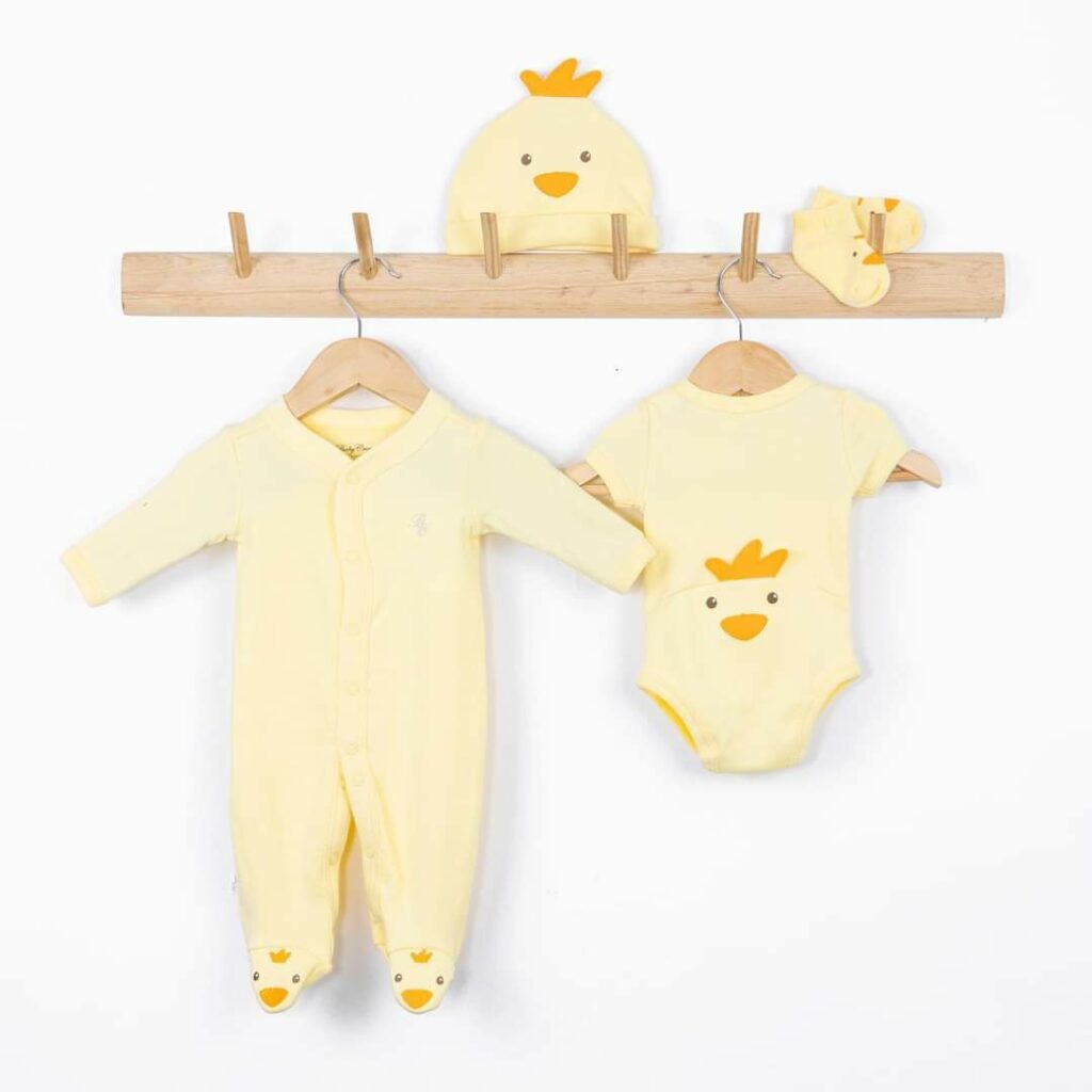 Newborn kits include the basic clothes your little one will need. Photo: Baby Creysi.