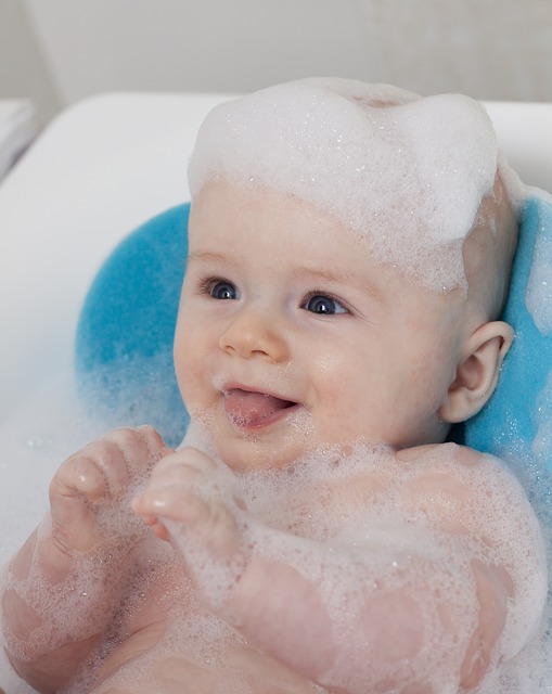 Bathing is essential for the cradle cap to disappear. Photo: Pixabay