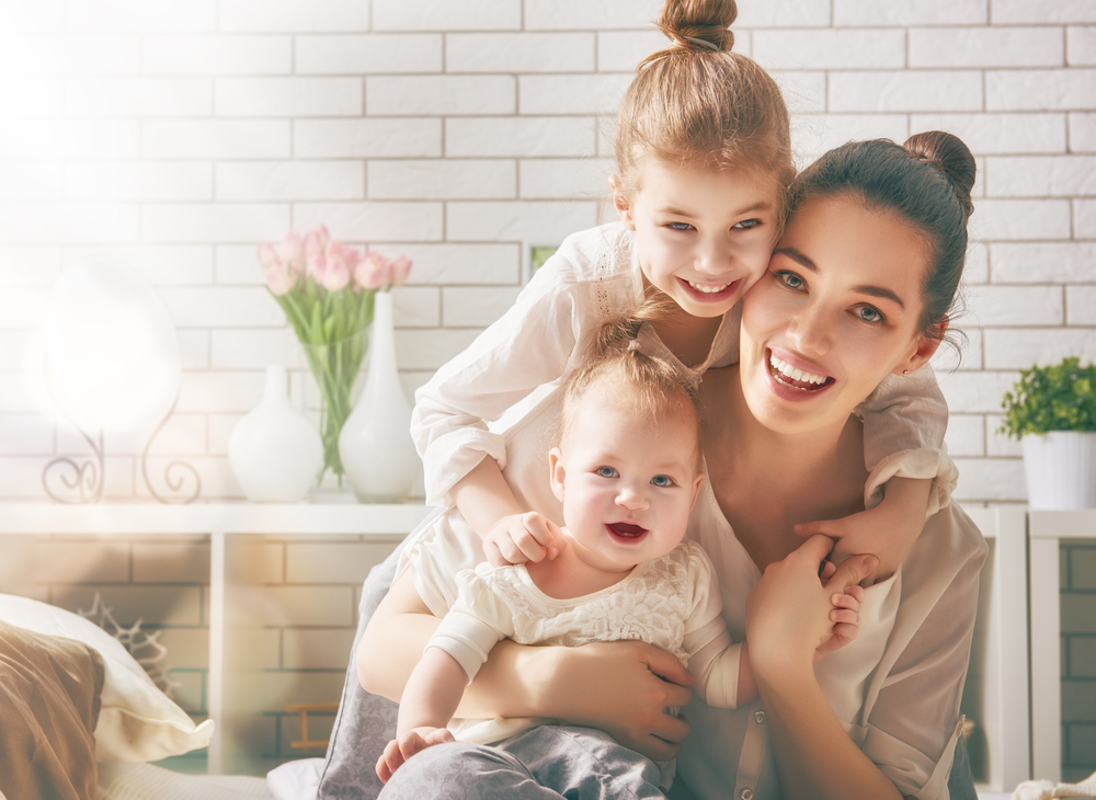 Happy and strong: this is what the children of Millennial moms are like